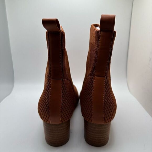 CUSHIONAIRE Women's Stretch bootie +Memory Foam 8 TAN - Picture 4 of 7